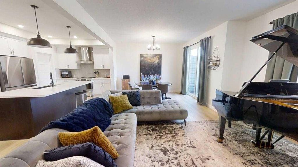 Photo of 28 Aster Link, Okotoks, AB T1S 5Y1 (MLS # A2296225)