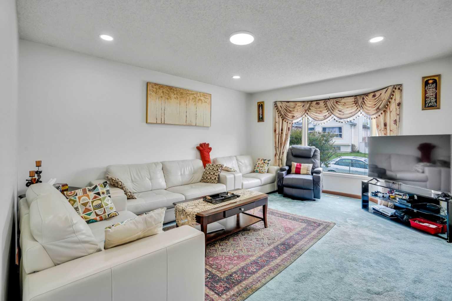 43 Falshire Close NE