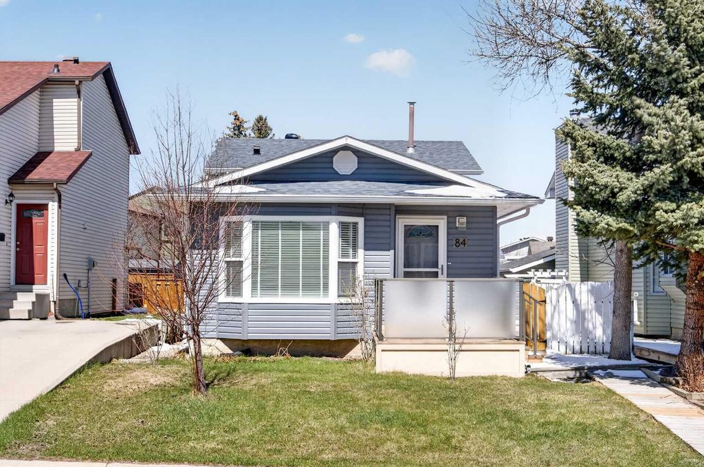 Photo of 84 Macewan Glen Way NW, Calgary, AB T2K 2G7 (MLS # A2307010)