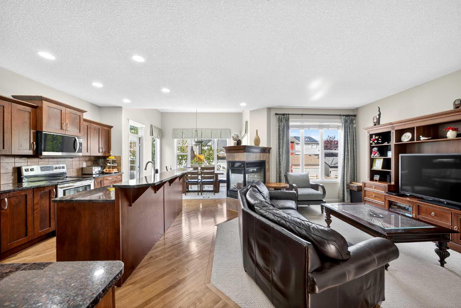 64 Panatella Manor NW