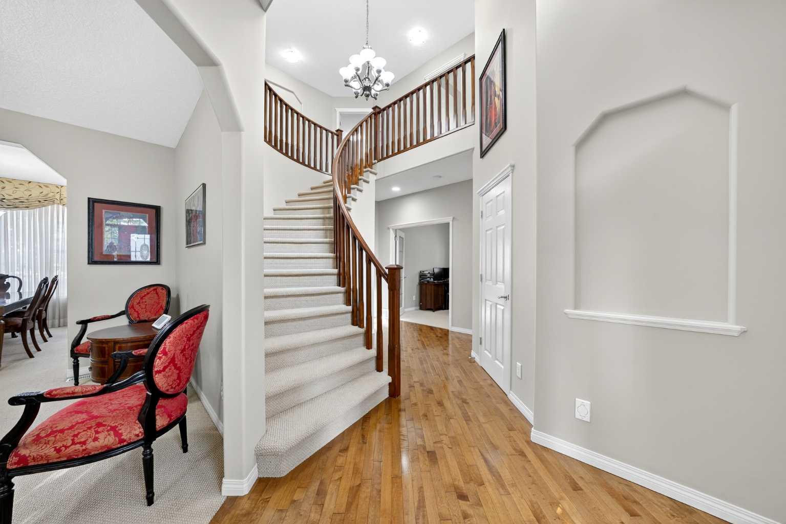 64 Panatella Manor NW