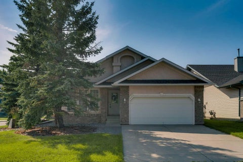 Photo of 220 Cimarron Court, Okotoks, AB T1S 1R7 (MLS # A2341711)
