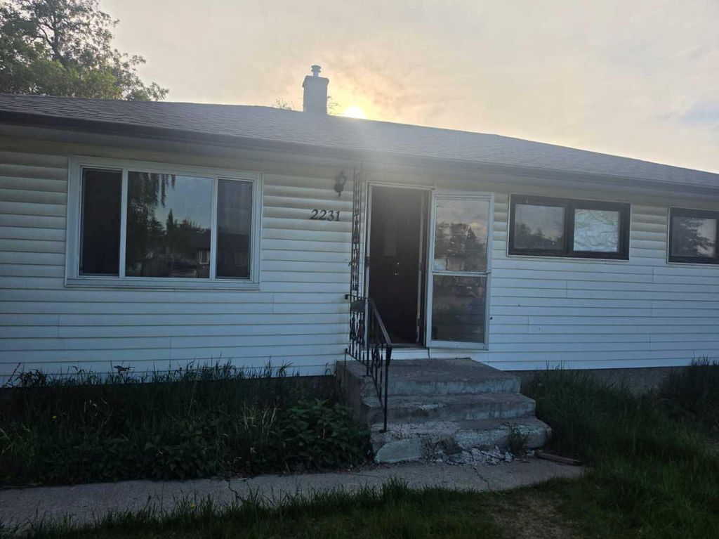 Photo of 2231 40 Street SE, Calgary, AB T2B 1B8 (MLS # A2316442)