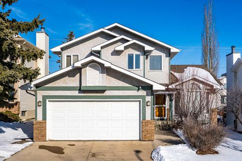Photo of 146 Hawkdale Circle NW, Calgary, AB T3G 2W9 (MLS # A2292709)