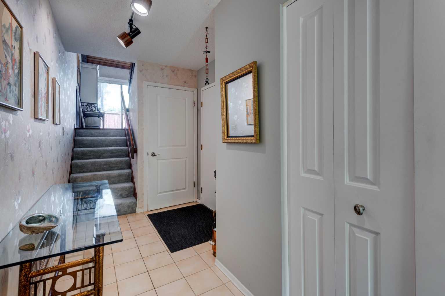 10030 Oakmoor Way SW 2