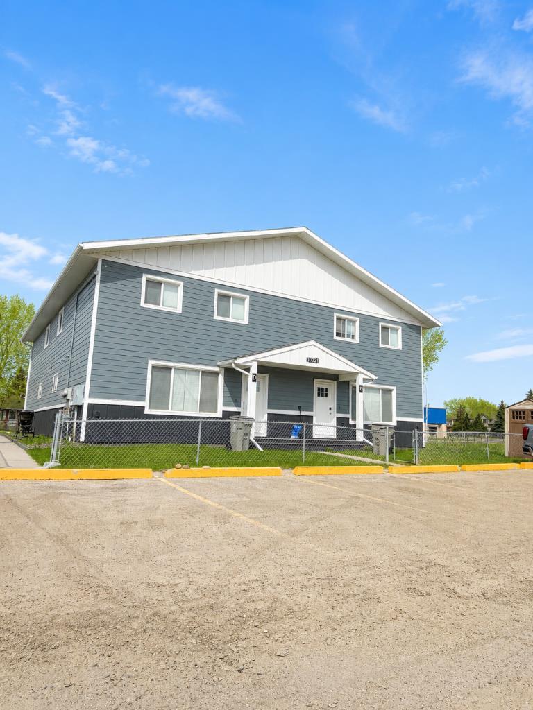 Photo of 10021 105 Avenue #B, Grande Prairie, AB T8B 1H2 (MLS # A2327904)