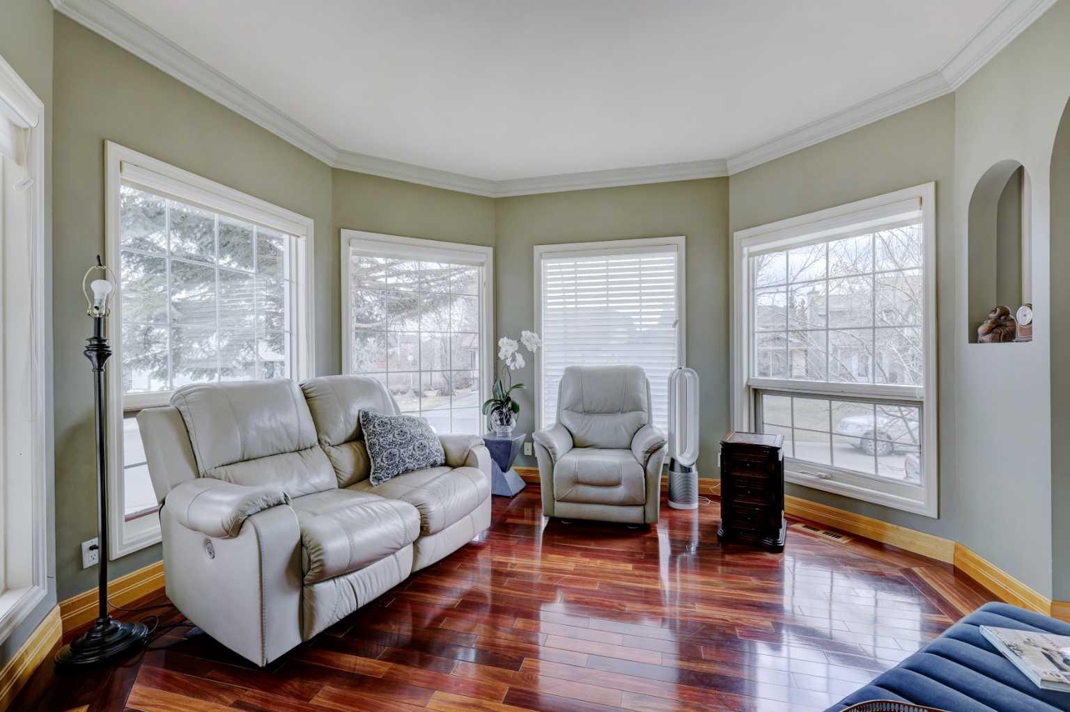 220 Santana Bay NW