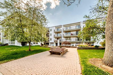 Photo of 723 57 Avenue SW #309, Calgary, AB T2V 4Z3 (MLS # A2314117)