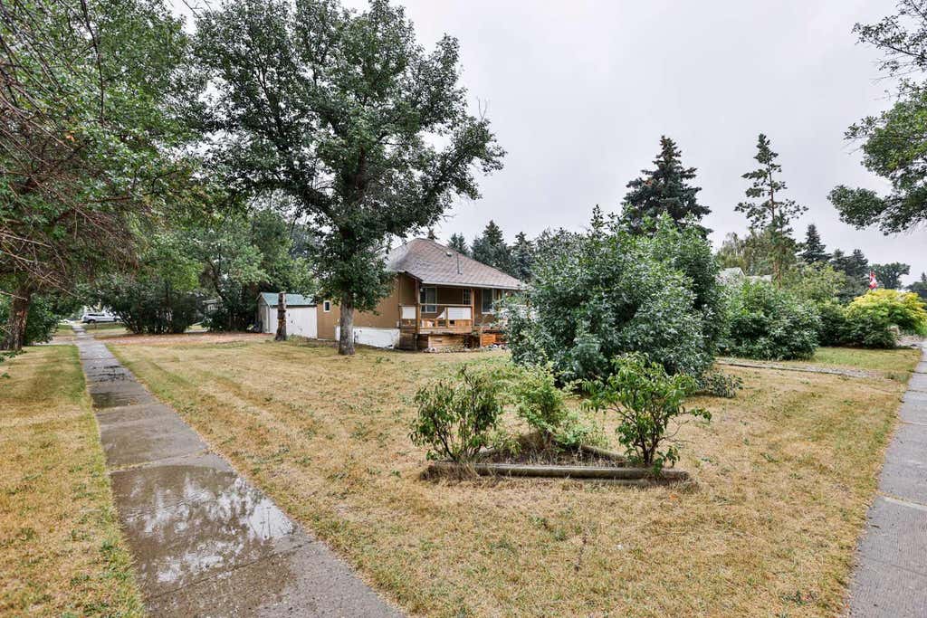 Photo of 105 Broadway S, Raymond, AB T0K 2S0 (MLS # A2337470)