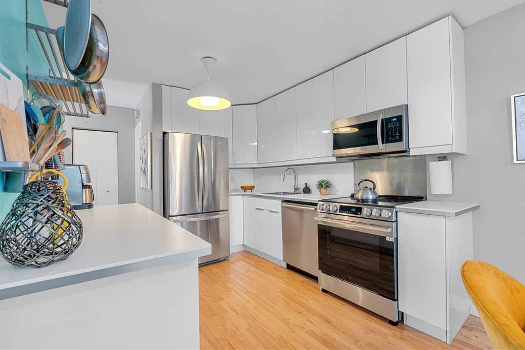 Photo of 1739 24A Street SW #7, Calgary, AB T3C 1J5 (MLS # A2318092)