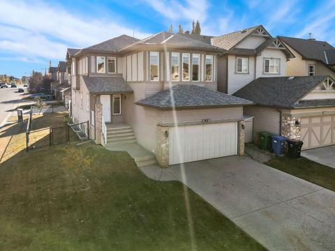 Photo of 91 Cougartown Close SW, Calgary, AB T3H 0B3 (MLS # A2266860) Photo of 91 Cougartown Close SW, Calgary, AB T3H 0B3 (MLS # A2266860)