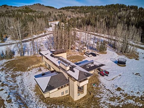 31 Williams Place Bragg Creek AB T0L 0K0