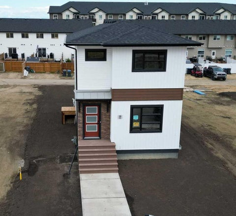 Photo of 29 Ian Way, Sylvan Lake, AB T4S 0W5 (MLS # A2346459)