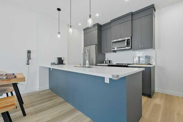 380 Seton Villas SE 283