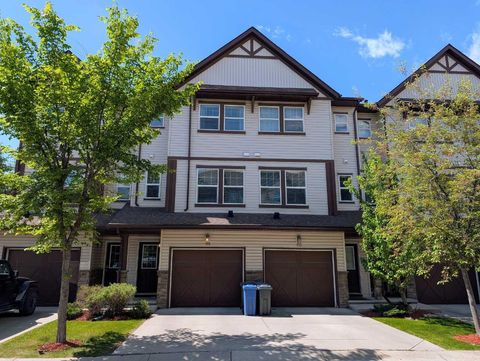 Photo of 28 Heritage Drive #115, Cochrane, AB T4C 0K1 (MLS # A2306788)