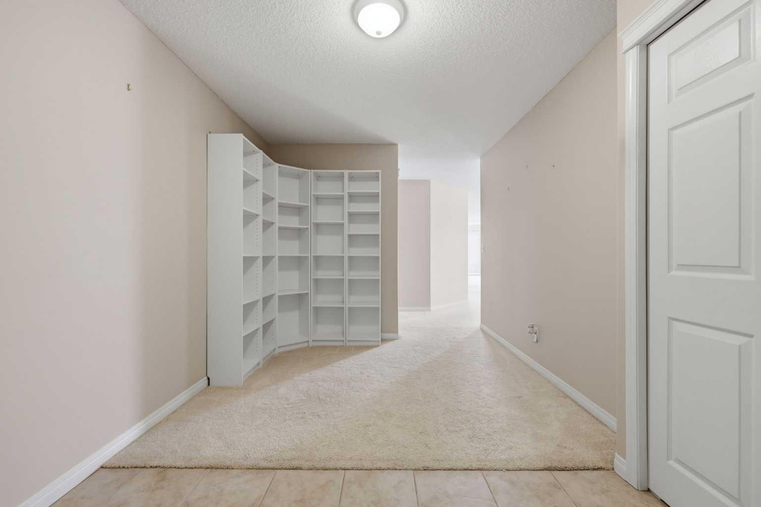 26 Country Hills View NW 203