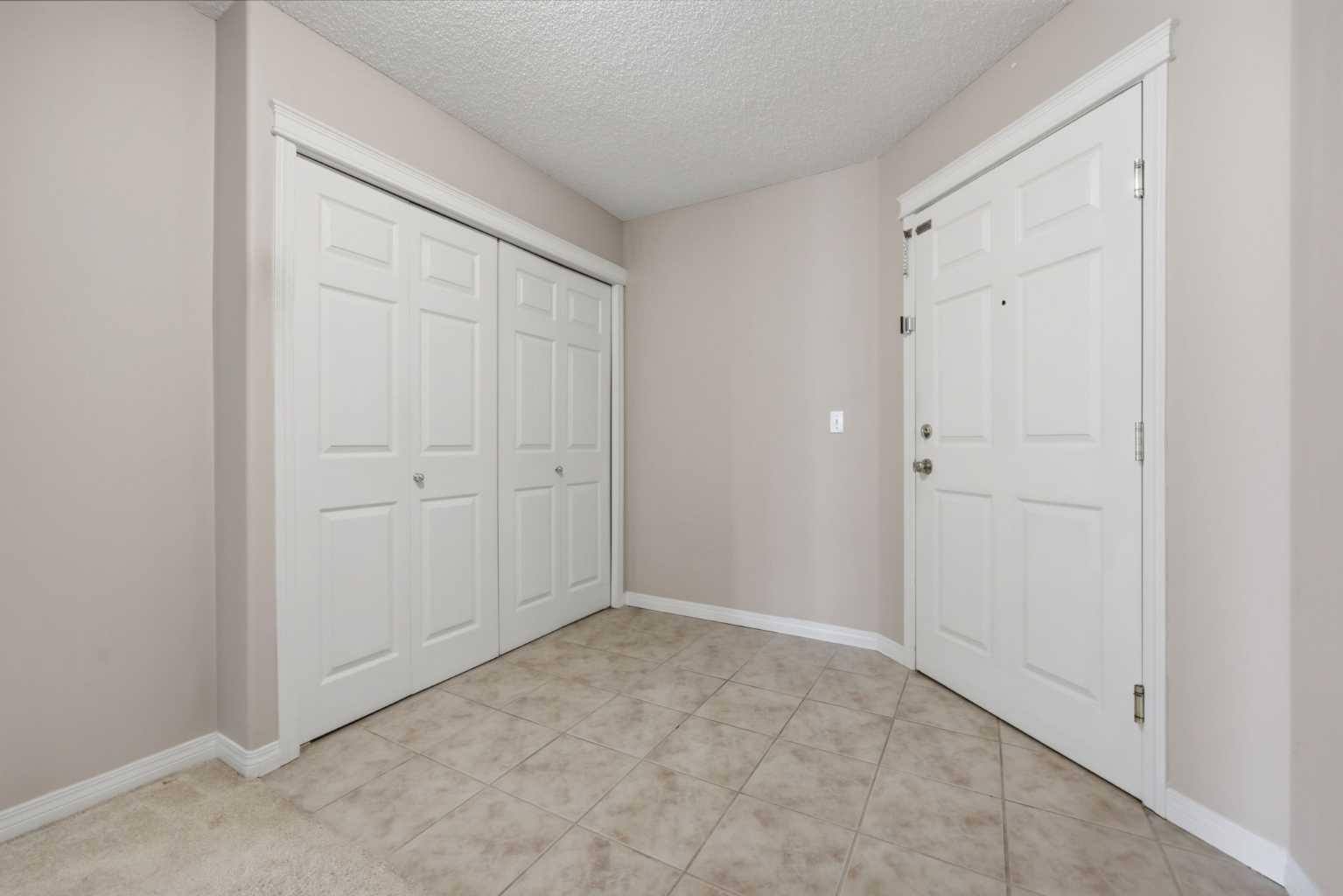 26 Country Hills View NW 203