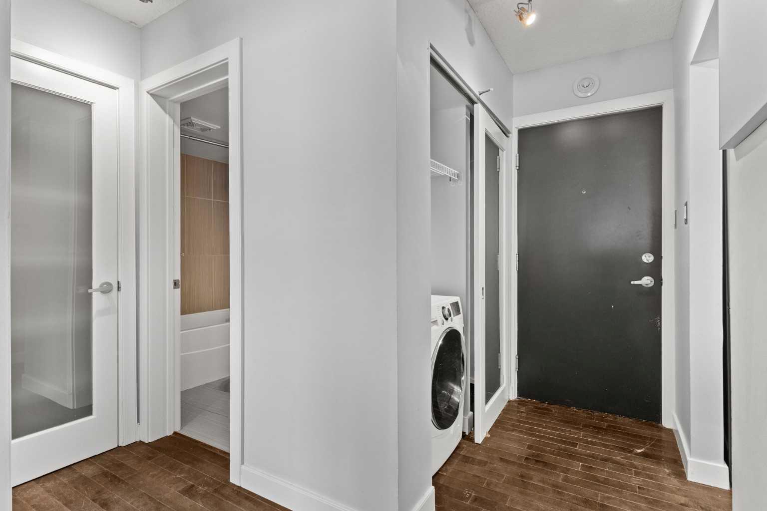 1904 10 Street SW 106