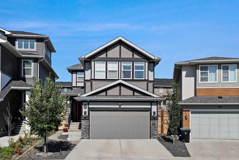 69 Howse Mount NE Calgary AB T3P 1N9