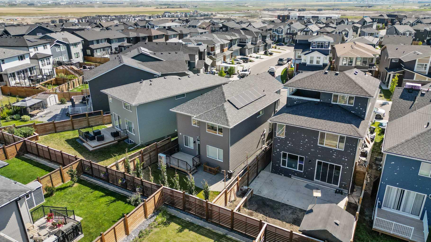 69 Howse Mount NE
