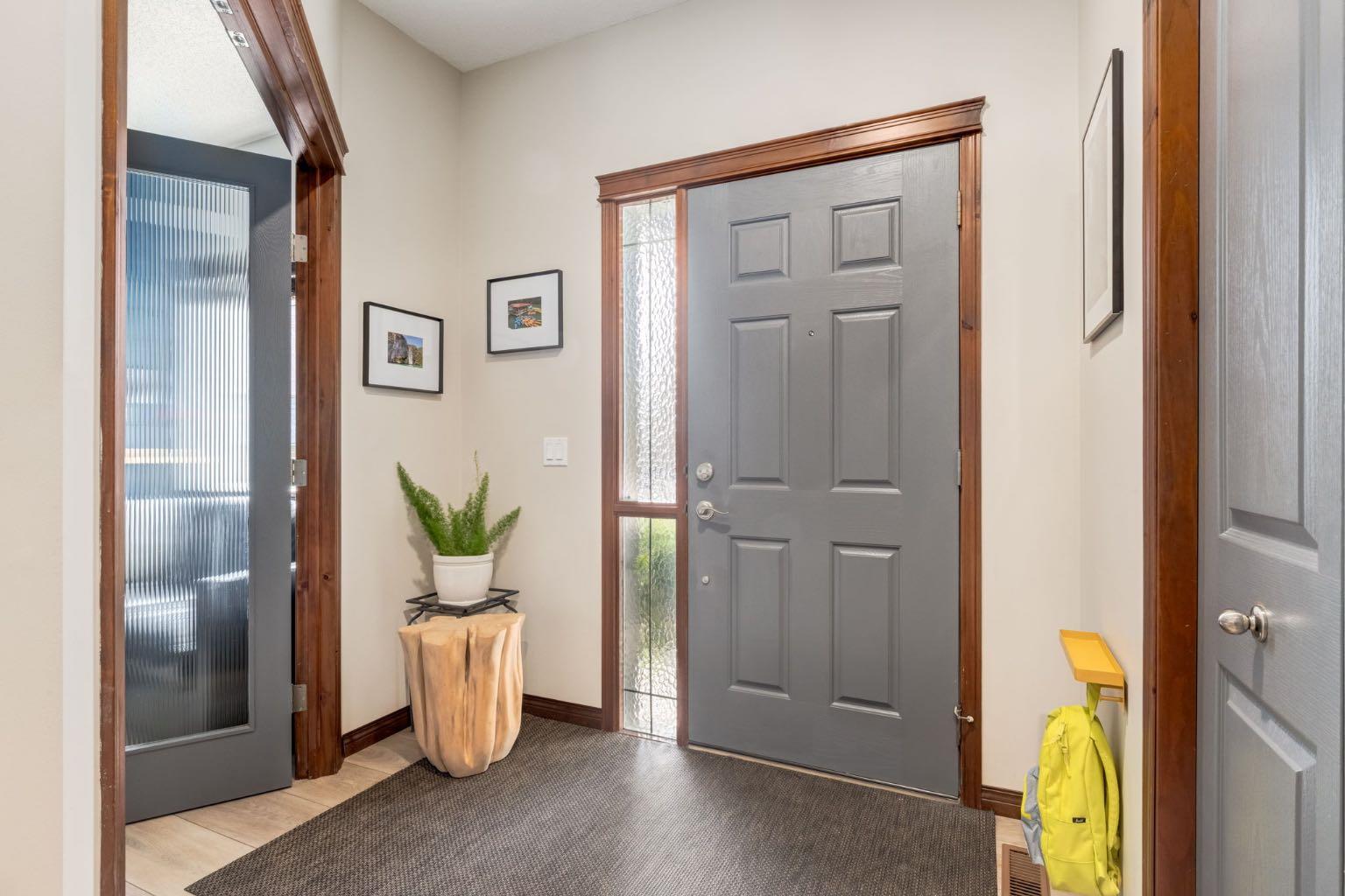 99 Aspen Stone Crescent SW