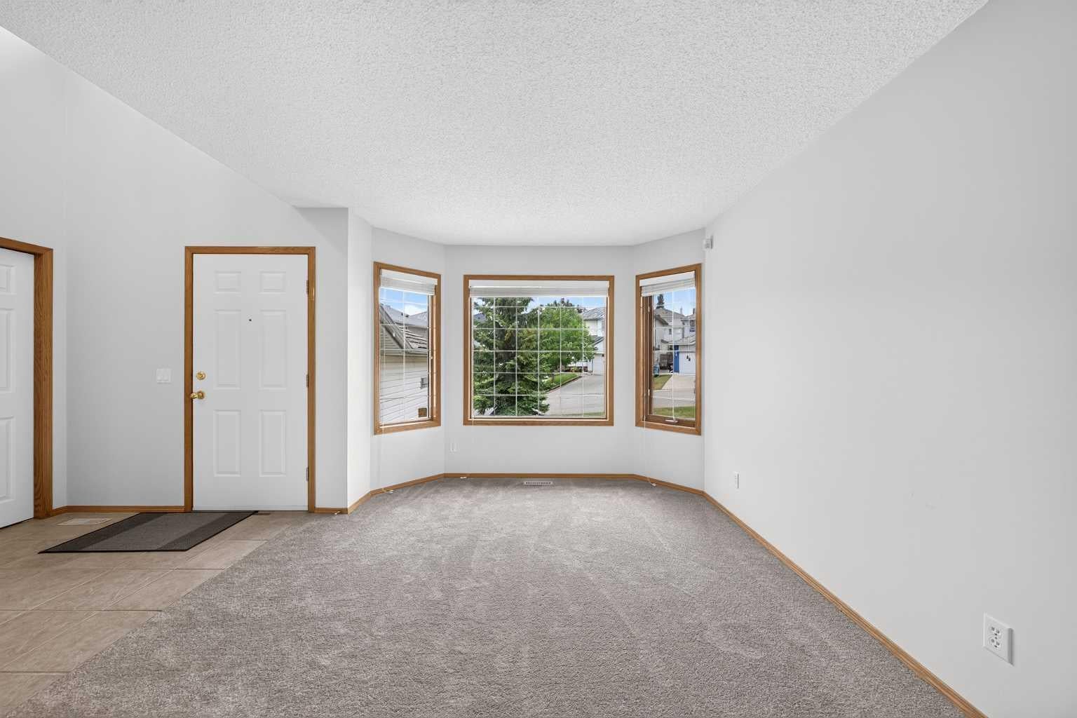 307 Edgeridge Gardens NW