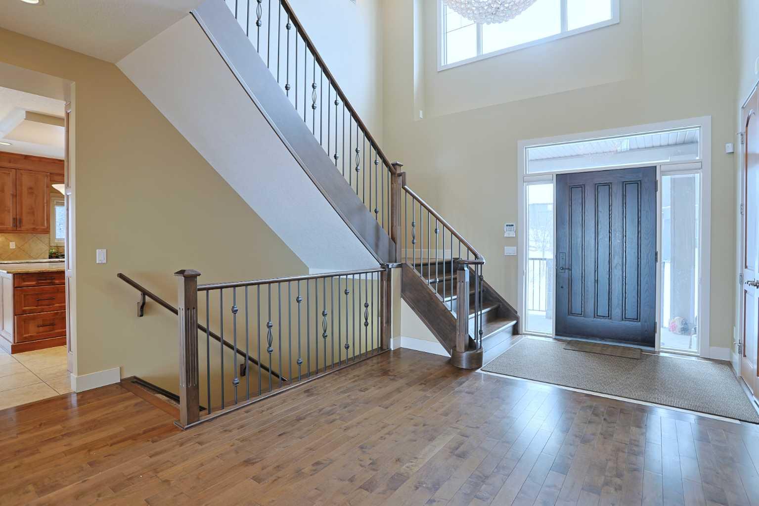 81 Crestridge View SW