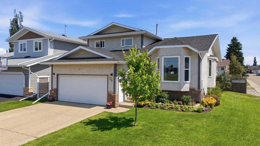 Photo of 73 Duncan Crescent, Red Deer, AB T4R 1W3 (MLS # A2331883)