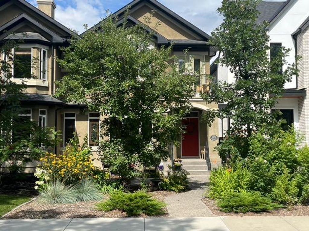 Photo of 2630 4 Avenue NW, Calgary, AB T2N 0P6 (MLS # A2295794)