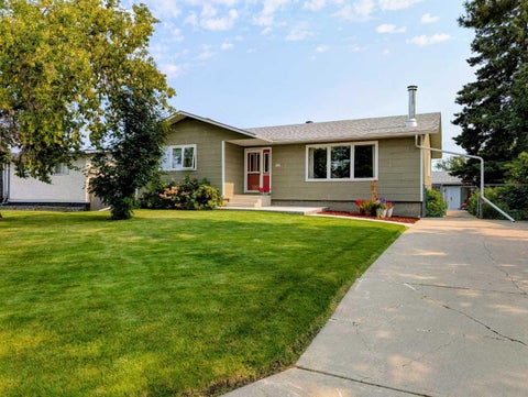Photo of 501 4 Street NE, Slave Lake, AB T0G 2A2 (MLS # A2346601)