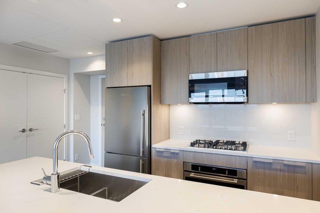 Photo of 530 3 St, Calgary, AB T2G 2L8 (MLS # A2339054)