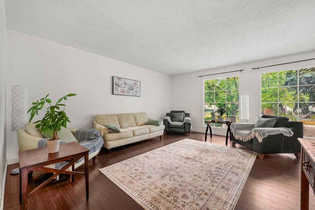 Photo of 43 Lake Sylvan Close SE, Calgary, AB T2J 3E5 (MLS # A2333409)