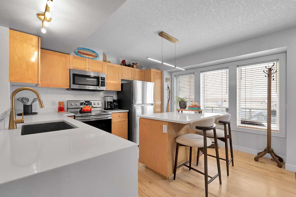 Photo of 40 Patina Terrace SW, Calgary, AB T3H 4M8 (MLS # A2310971)