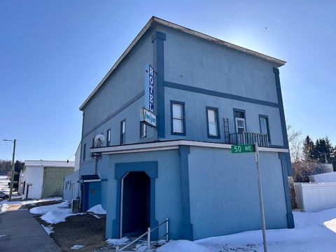 5103 50 Avenue Innisfree AB T0B 2G0