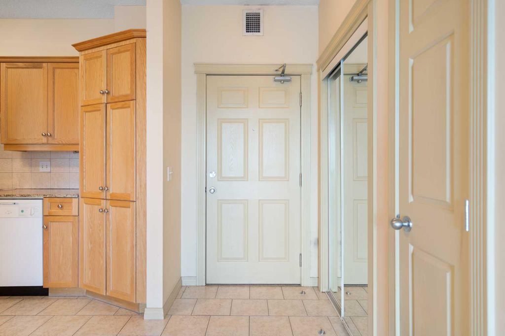 Photo of 1507 Centre A Street NE #512, Calgary, AB T2E 2Z8 (MLS # A2319290)