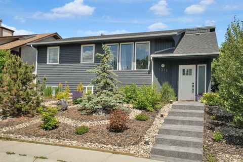 Photo of 1312 10 Avenue SE, High River, AB T1V 1L4 (MLS # A2294193)