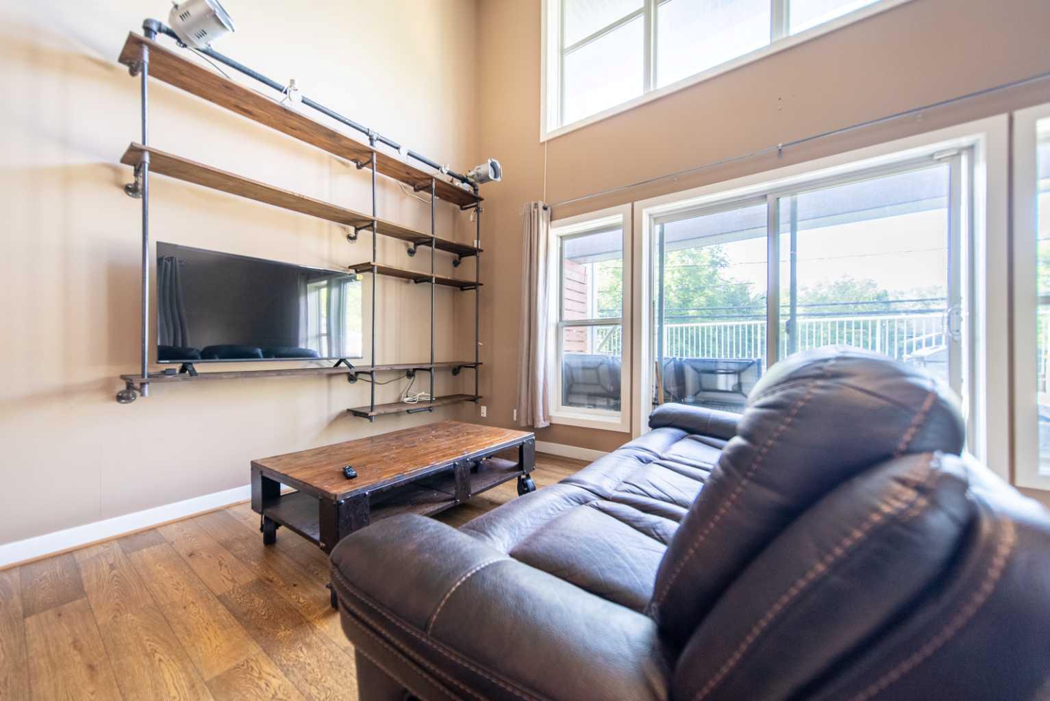 1505 27 Avenue SW 102