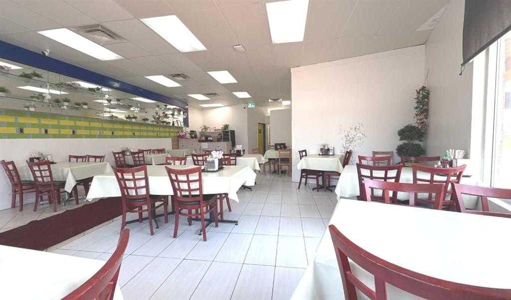 Photo of 320 West Creek Drive, Chestermere, AB T1X 0P7 (MLS # A2298833)