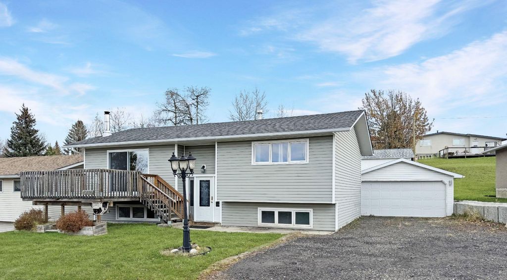 Photo of 10729 104 Avenue, Grande Cache, AB T0E 0Y0 (MLS # A2264916)