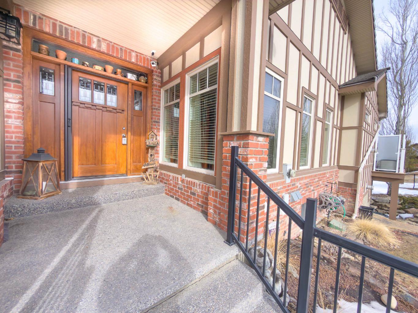 4 Bridle Estates Road SW