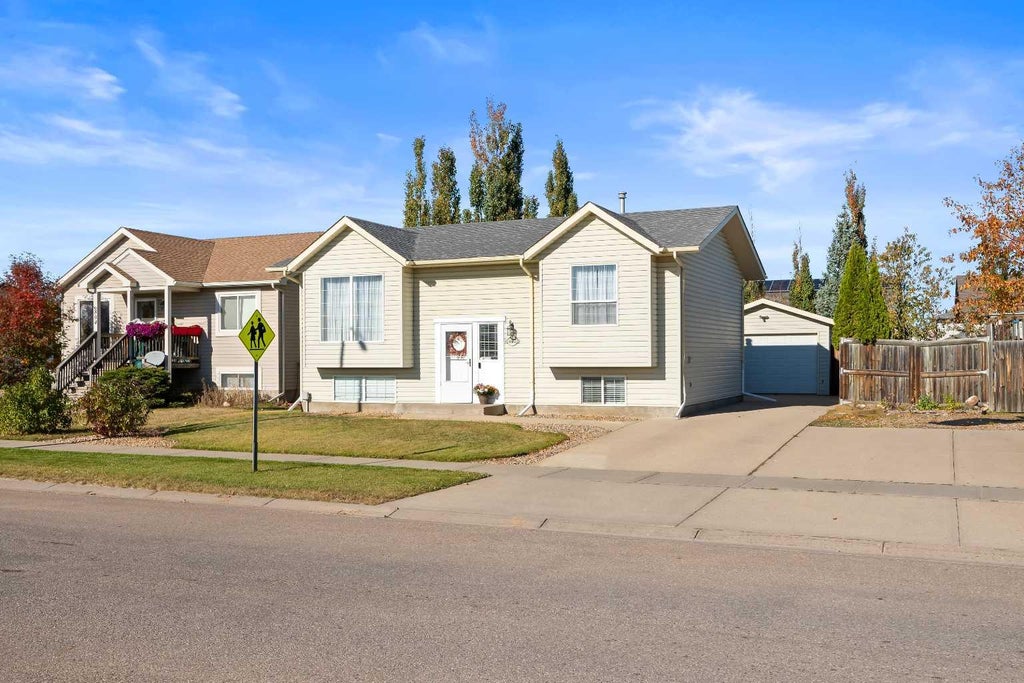 Photo of 6802 39 Street, Lloydminster, AB T9V 2Z4 (MLS # A2352486)