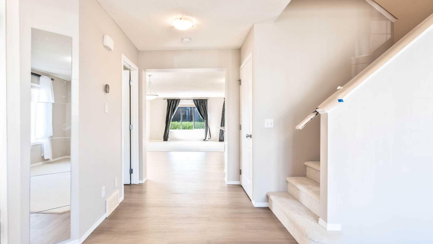 23 Taralake Road NE