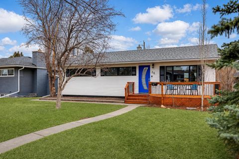 Photo of 26 Galway Crescent SW, Calgary, AB T3E 4Y3 (MLS # A2303994)