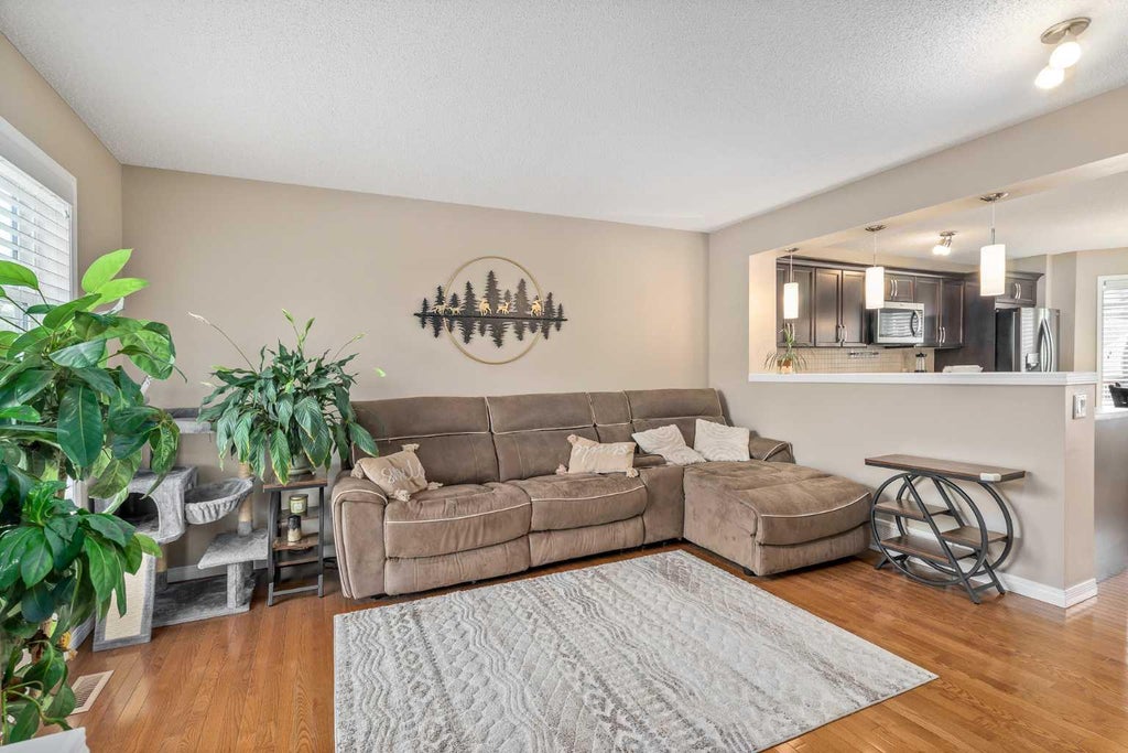 240 ELGIN MEADOWS GARDENS SE, CALGARY, AB T2Z 0M4 - Image 2212774830.jpeg?d=l