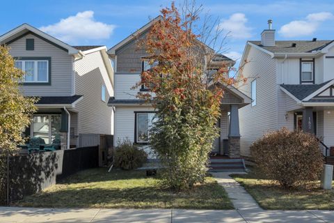 Photo of 186 Everglen Rise SW, Calgary, AB T2Y 4Z2 (MLS # A2265696) Photo of 186 Everglen Rise SW, Calgary, AB T2Y 4Z2 (MLS # A2265696)