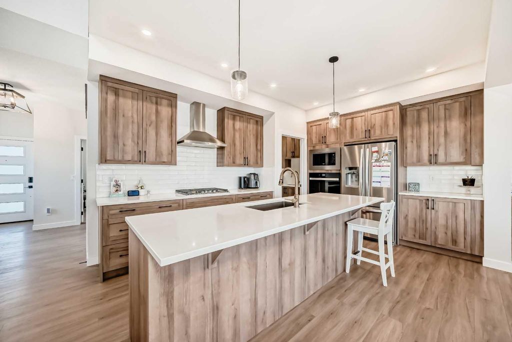 Photo of 10 Verity Landing SW, Calgary, AB T2Y 0T1 (MLS # A2313213)