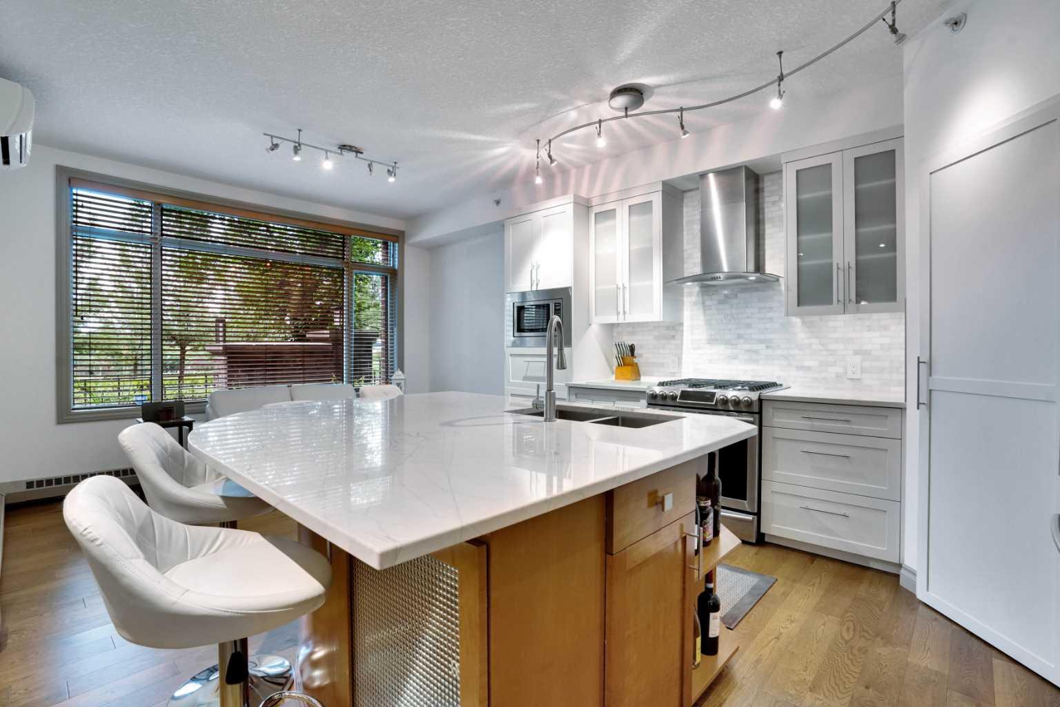 930 Centre Avenue NE 114