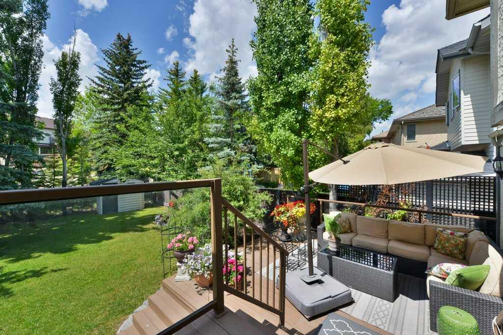 187 Strathaven Circle SW