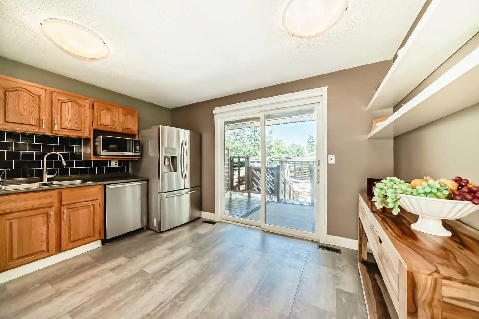 124 Oakcliffe Place SW