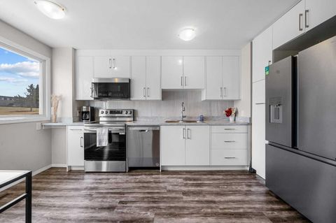 Photo of 2211 19 Street NE #389, Calgary, AB T2E 4Y5 (MLS # A2253553) Photo of 2211 19 Street NE #389, Calgary, AB T2E 4Y5 (MLS # A2253553)